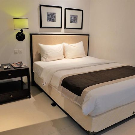 M Hotel Sorong Kültér fotó