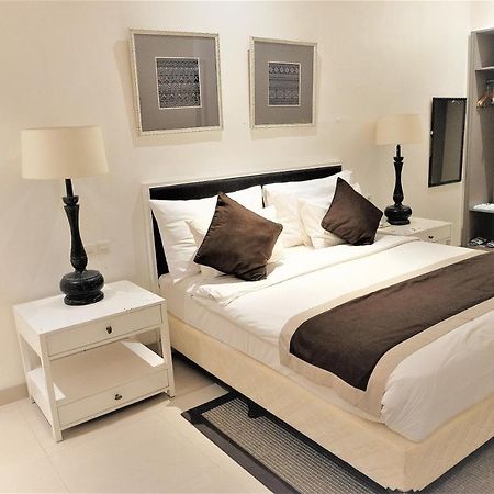 M Hotel Sorong Kültér fotó