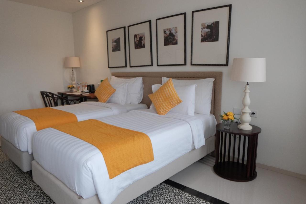 M Hotel Sorong Kültér fotó