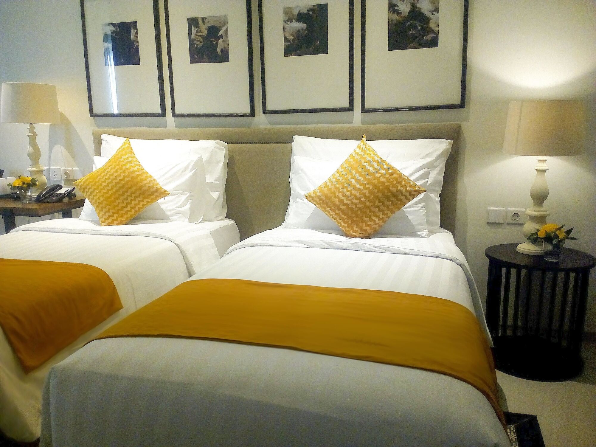 M Hotel Sorong Kültér fotó
